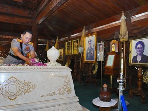 Ziarah Kapolri ke Makam 3 Presiden RI Jelang Hari Bhayangkara