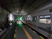 Balada Pemadaman Bergilir Bikin Stasiun Gelap Gulita-Rumah Warga Terbakar