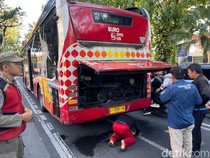 Ini Penyebab Suroboyo Bus Keluarkan Asap Pekat di Raya Darmo