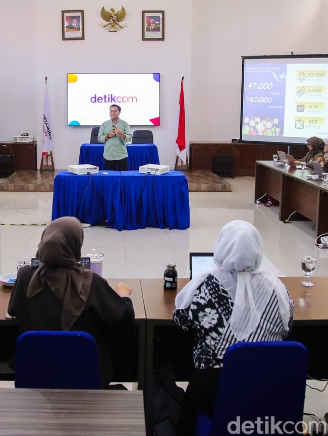 The Classroom Belajar di Balik Layar Produksi Berita Bersama Praktisi Detikcom