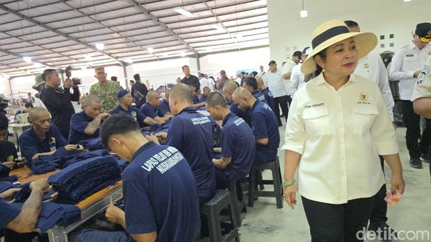 Titiek tinjau produksi produk konveksi di Lapas Nusakambangan