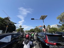 Sejumlah Traffic Light di Surabaya Padam, Lalu Lintas Jadi Semrawut