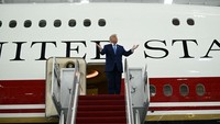 Trump Pamerkan Pesawat Hadiah Qatar yang Jadi Air Force One Baru