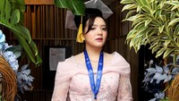 Lovely Maria Rumangkang lahir pada 28 Februari 2008. Foto: Instagram @realangelkaramoy