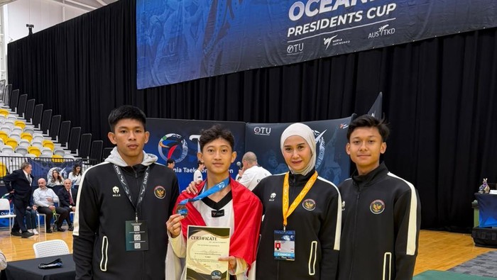 Indonesia membawa pulang medali perunggu dan perak dari WT Presidents Cup Oceania 2026 dan Australia Open 2026. Aziz Hidayat Tumakaka jadi penyumbang medali.