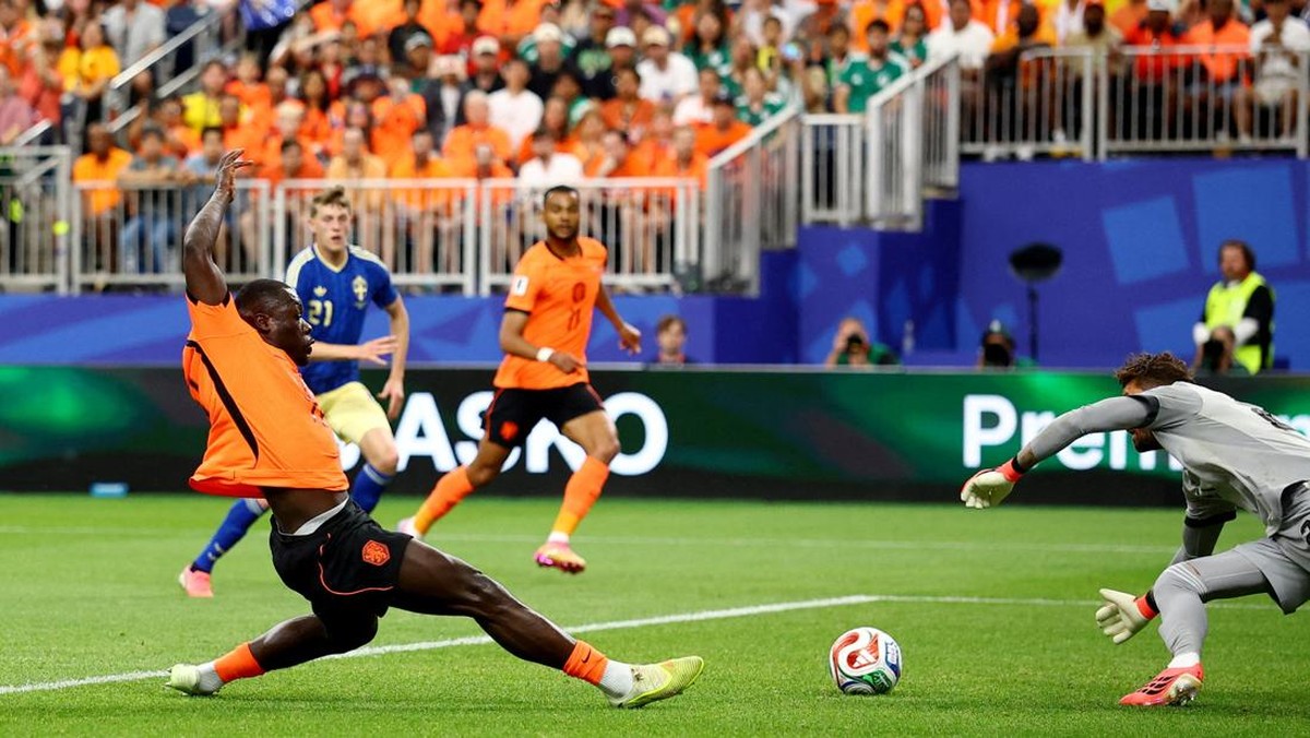Belanda vs Swedia Belanda vs Swedia