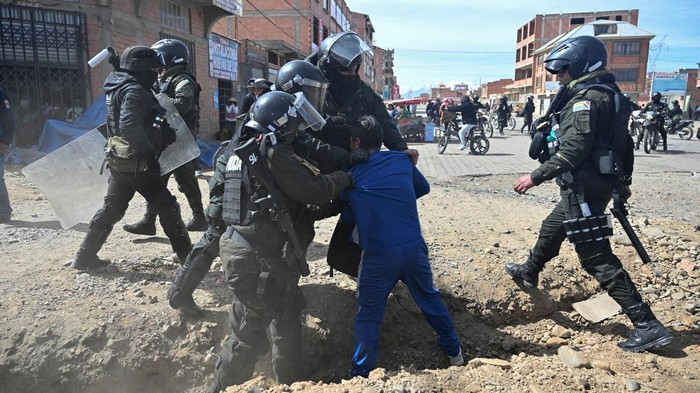 Bolivia Tetapkan Status Darurat Nasional akibat Krisis Blokade