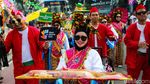 Budaya Betawi Pukau Warga, Parade Ondel-Ondel Jadi Magnet CFD Jakarta