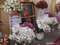 Sederet Pejabat Kirim Bunga Anggrek Ucapan Selamat Ultah ke Jokowi