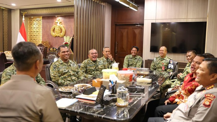 Kapolda Sumsel dan Danlanud SMH melakukan pertemuan di Mapolda Sumsel