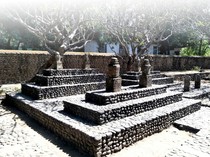 Wisata Religi di Makam Selaparang Lombok