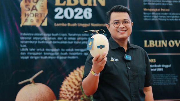 Melon kirani Melon kirani mendapatkan penghargaan sebagai juara pertama kategori buah melon.