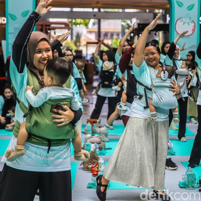 Meriah! Mama Lime Green Day Fest Hangatkan Suasana Trans Studio Mall Bandung