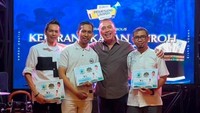 Usai Persib Juara, Iwan Bule Penuhi Nazarnya