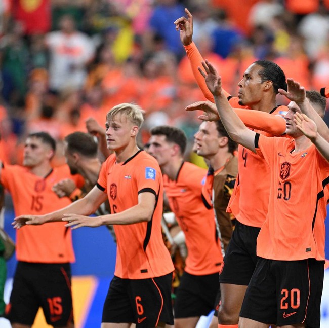 Oranye Mengamuk! Belanda Permalukan Swedia dengan Kemenangan Telak 5-1