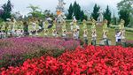 Parade Seni Budaya Warnai Taman Bunga The Blooms Tabanan