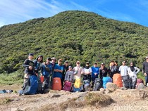 Hangatnya Kebersamaan Pendaki Cimahi di Dinginnya Gunung Gede