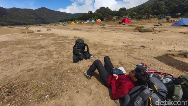 Pendakian ke Gunung Gede Pendakian ke Gunung Gede