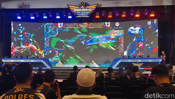 Pertandingan Turnamen E-Sport Kapolda Jateng Cup 2026, di De Tjolomadoe, Kecamatan Colomadu, Kabupaten Karanganyar, pada Sabtu (20/6/2026).