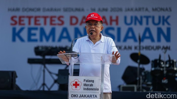 Ratusan peserta dari berbagai kalangan mengikuti puncak peringatan Hari Donor Darah Sedunia 2026 yang digelar di kawasan Monumen Nasional (Monas), Jakarta, Minggu (21/6/2026).