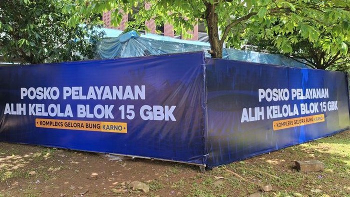 Posko Pelayanan Alih Kelola Blok 15 GBK