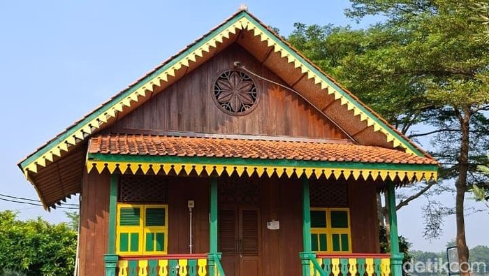 Rumah Adat Betawi di Setu Babakan, Jakarta Selatan.