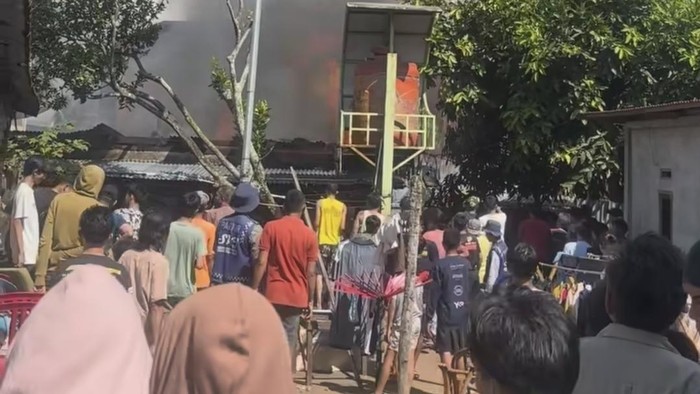 Rumah warga di Pagar Alam terbakar