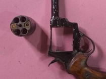 Warga di Ogan Ilir Serahkan Senpira dan 1 Amunisi ke Polisi