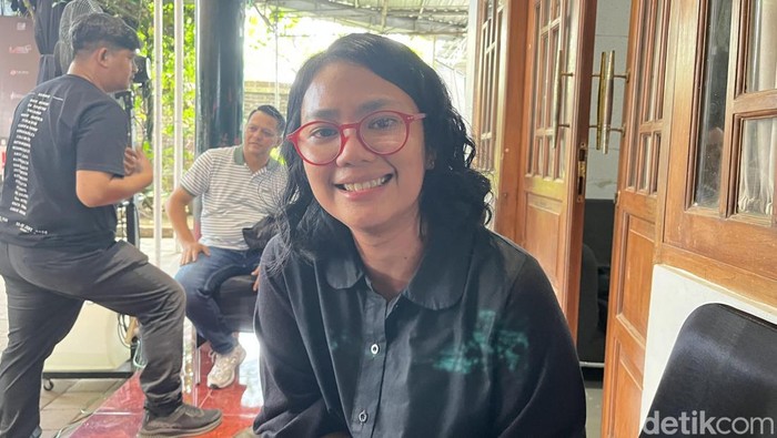 Produser Tia Hasibuan, hadir menjadi salah satu dewan juri di LA IndieMovie di Gedung Pertemuan Taman Perwacy, Minggu (21/6/2026).