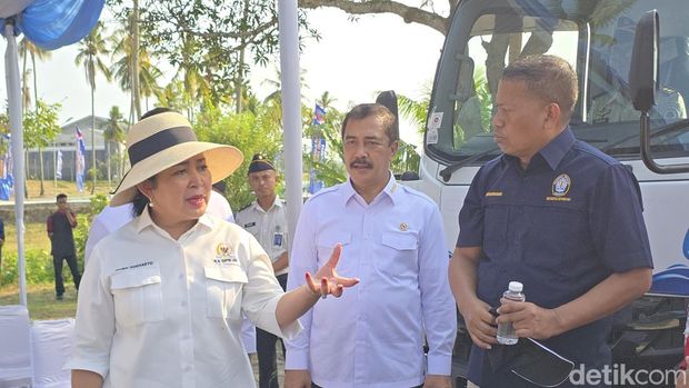 Titik Soeharto menyambangi Nusakambangan (Audrey Santoso/detikcom)