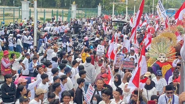 Aliansi Masyarakat Jakarta menggelar tindakan tenteram di Monas. (dok.istimewa)