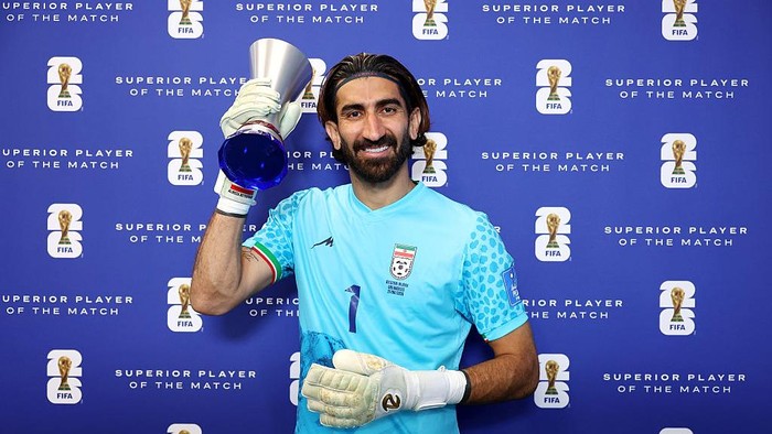 INGLEWOOD, CALIFORNIA - JUNE 21: Alireza Beiranvand #1 of IR Iran poses with the Superior Player of the Match Trophy during the FIFA World Cup 2026 Group G match between Belgium and IR Iran at Los Angeles Stadium on June 21, 2026 in Inglewood, California. (Photo by Matt McNulty - FIFA/FIFA via Getty Images)