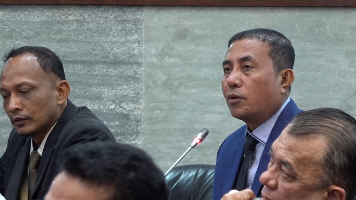 Anggota DPR Aceh Irpannusir. (Screenshot live YouTube)