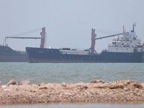 AS Serang Iran Lagi, Ledakan Terdengar di Pelabuhan Selat Hormuz!