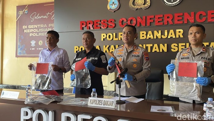 Barang bukti pembunuhan perempuan di area persawahan Kabupaten Banjar.