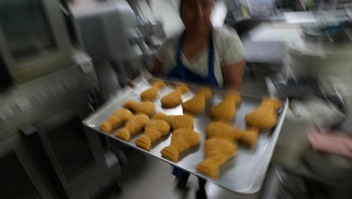 2026 World Cup-themed conchas, traditional Mexican sweet breads, at the Cookieteria by Lovely bakery, in West Covina, California, U.S., June 20, 2026. REUTERS/Leonardo Benassatto