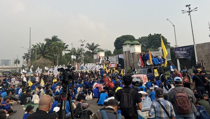 Demo di Depan DPR Sore Ini