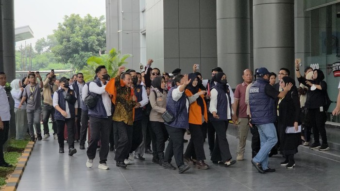 Dilimpahkan, Roy Suryo dan dr Tifa Tiba di Kejari Jaksel