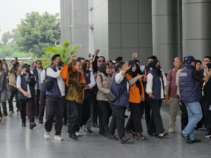 Dilimpahkan, Roy Suryo dan dr Tifa Tiba di Kejari Jaksel