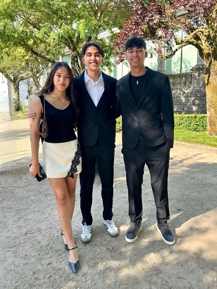 Lionel Sinathrya lulus SMA di Portugal.