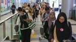 Antusias Warga Hari Ini Naik Transjakarta, MRT-LRT Cuma Rp1