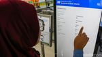 Antusias Warga Hari Ini Naik Transjakarta, MRT-LRT Cuma Rp1