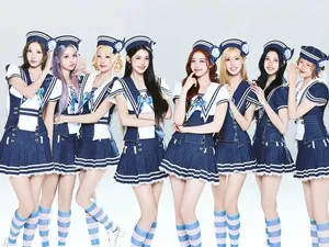 Hearts2Hearts Siap Rilis Single Moonride, Collab Bareng Kia