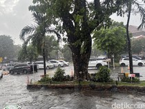Hujan Saat Kemarau Bulan Juni, BMKG Ingatkan Cuaca Ekstrem Landa Jatim