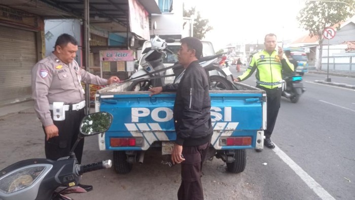 Motor mahasiswi IAIN Madura di Pamekasan yang tewas tertabrak truk