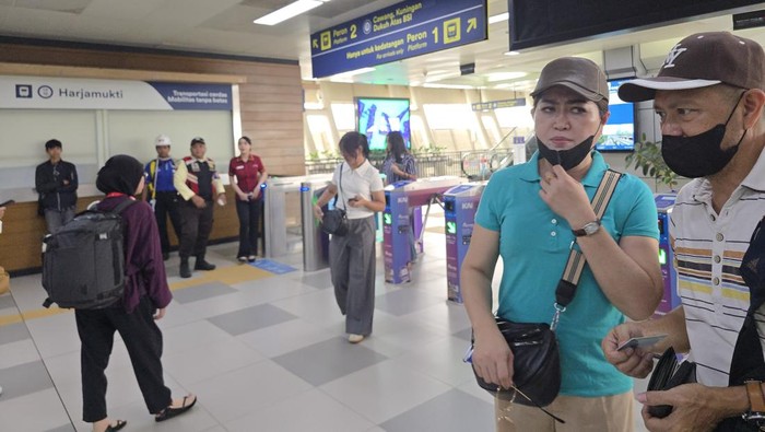 LRT Jabodebek alami gangguan (Audrey/detikcom)