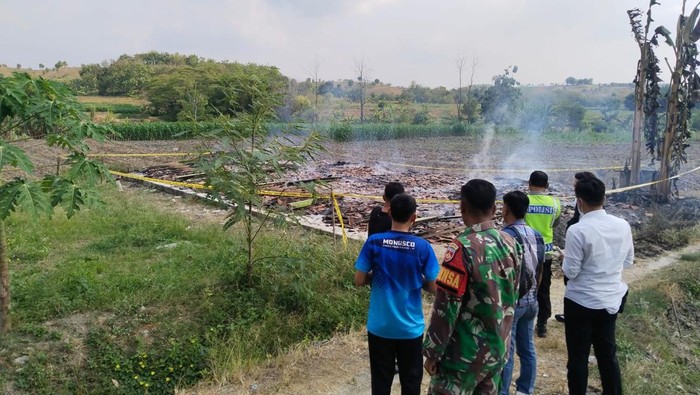 Madin Miftahul Huda, Mlowokarangtalun, Pulokulon, Grobogan, ludes terbakar pada Senin (22/6/2026).