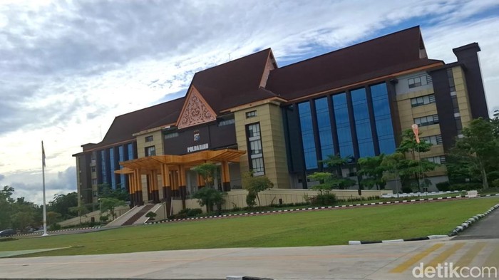 Mako Polda Riau. (Raja Adil Siregar/detikSumut)