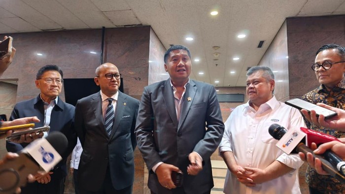 Menteri PKP Maruarar Sirait, CEO BPI Danantara Rosan Roeslani, Kepala BP BUMN Dony Oskaria, dan Bos Lippo Group James Riady menyambangi BPKP guna membahas proses hibah lahan Meikarta untuk rusun subsidi.