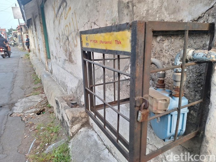 Meteran jargas di salah satu rumah warga Kecamatan Kesambi, Kota Cirebon